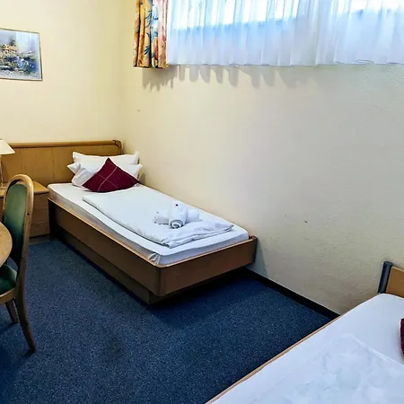 Schiff Bed & Breakfast 3*