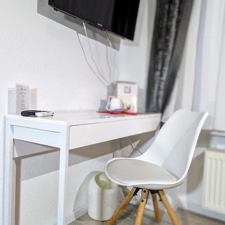 Schiff Nocleg ze śniadaniem