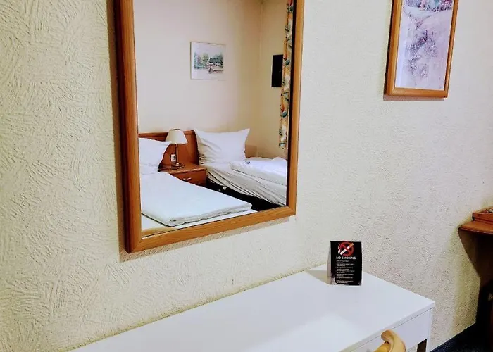 Schiff Bed & Breakfast 3*